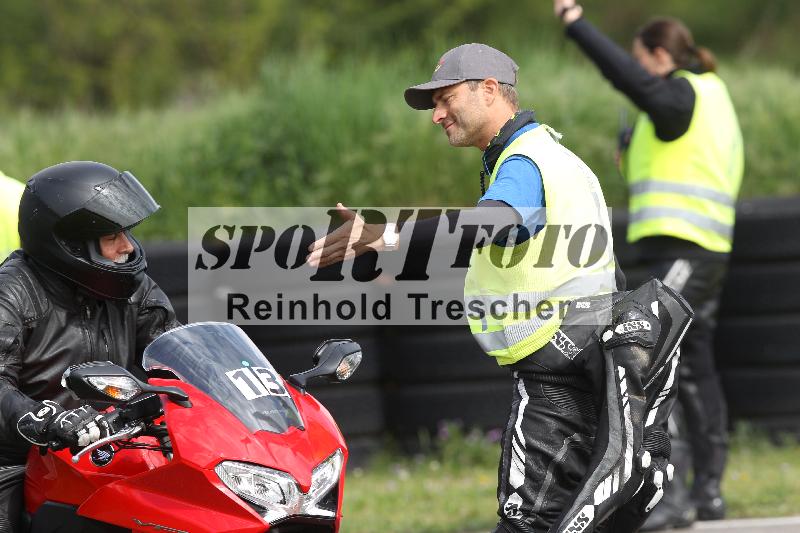 /Archiv-2025/10 23.04.2025 Cornu Master School ADR/gruen-vert/13